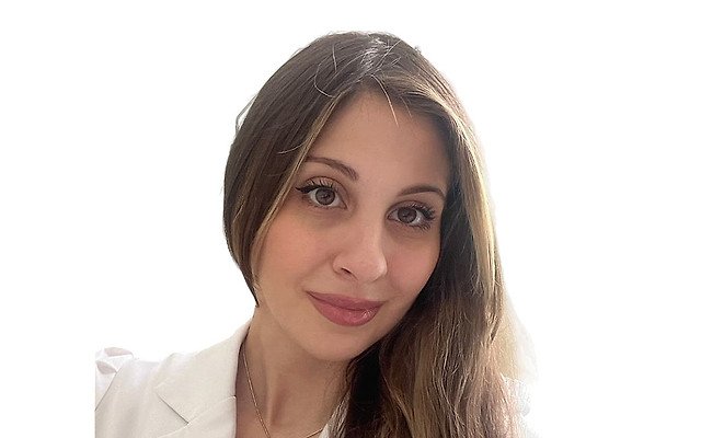 Акопян Асмик Вартановна