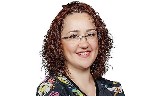 Острецова Лариса Евгеньевна