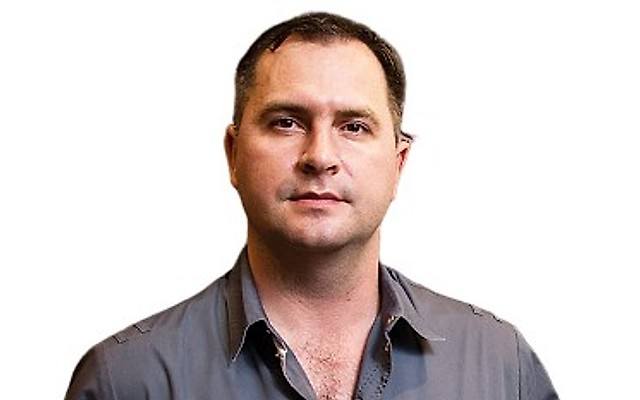 Лютов Денис Анатольевич